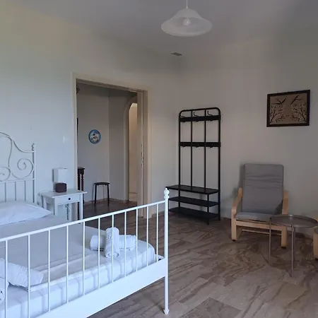 Tassos & Marios Ii Alikanász